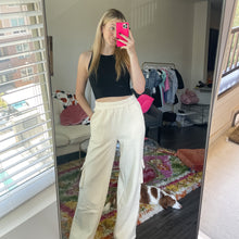 Load image into Gallery viewer, Cozy Cargo Sweatpants
