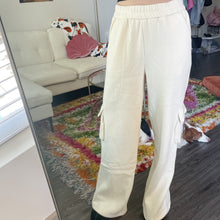 Load image into Gallery viewer, Cozy Cargo Sweatpants
