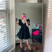 Load image into Gallery viewer, Effortless Mini Dress- Black
